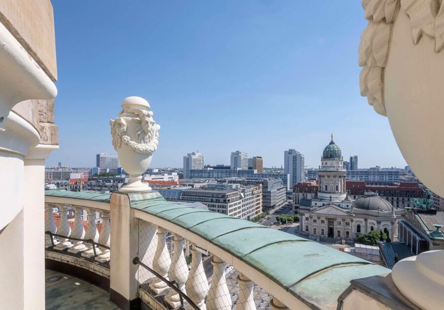 Berlin: Französischer Dom Viewing Platform with Audio Guide - Angel Matts and the smartphone audio guide