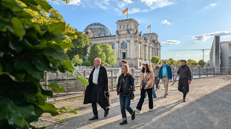 Berlin: Government District around the Reichstag Guided Tour - Key points to know before you go