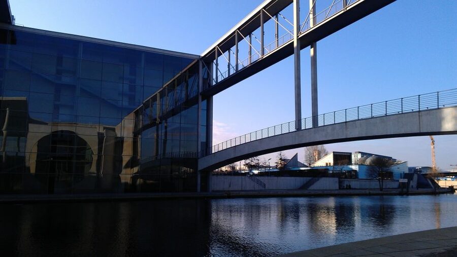 Berlin: Government District around the Reichstag Guided Tour - What about the Reichstag dome?