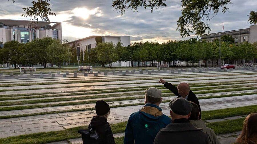 Berlin: Government District around the Reichstag Guided Tour - Language, group size, and timing