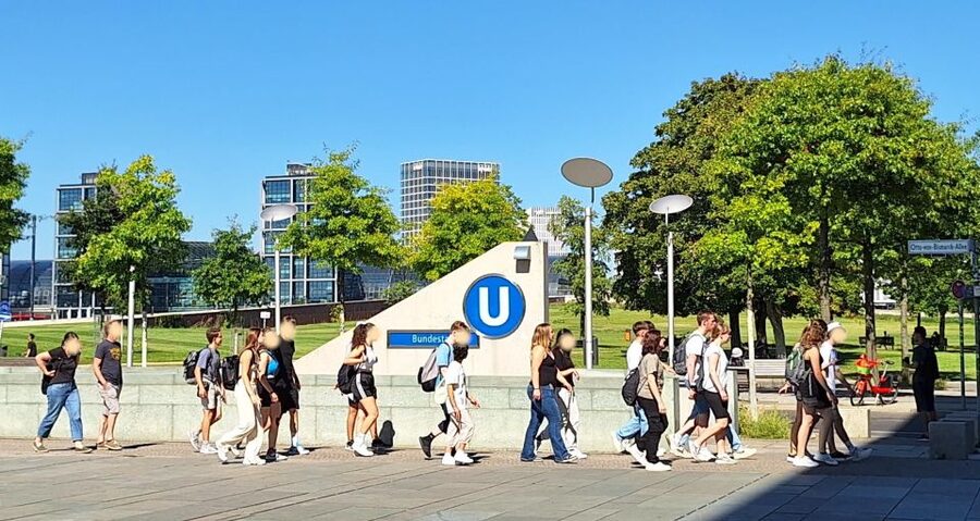 Berlin: Government District Tour and Reichstag Dome Visit - Timing, security, and what to bring