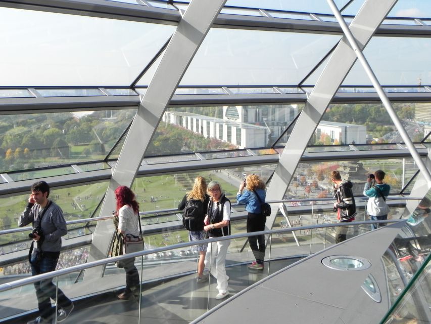 Berlin: Government District Tour and Reichstag Dome Visit - Platz der Republik and the Reichstag story