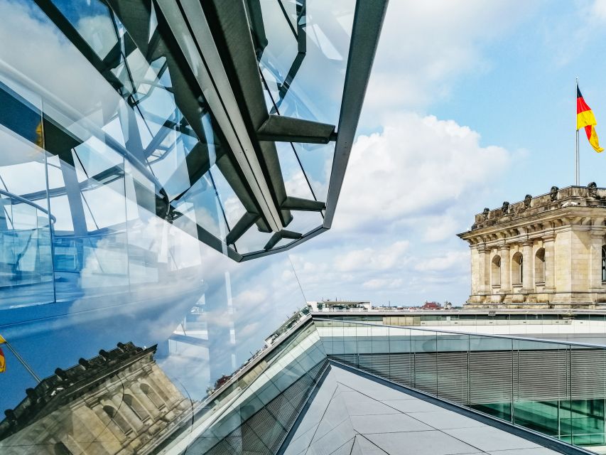 Berlin: Government Quarter Tour and Reichstag Dome Visit - The German-language question