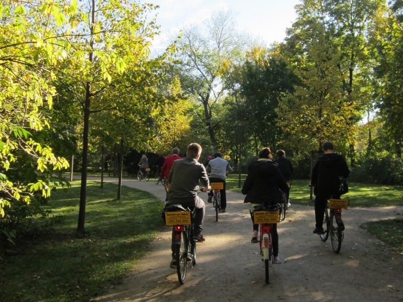 Berlin: Green City Guided Bike Tour - What the relaxed pace means for you