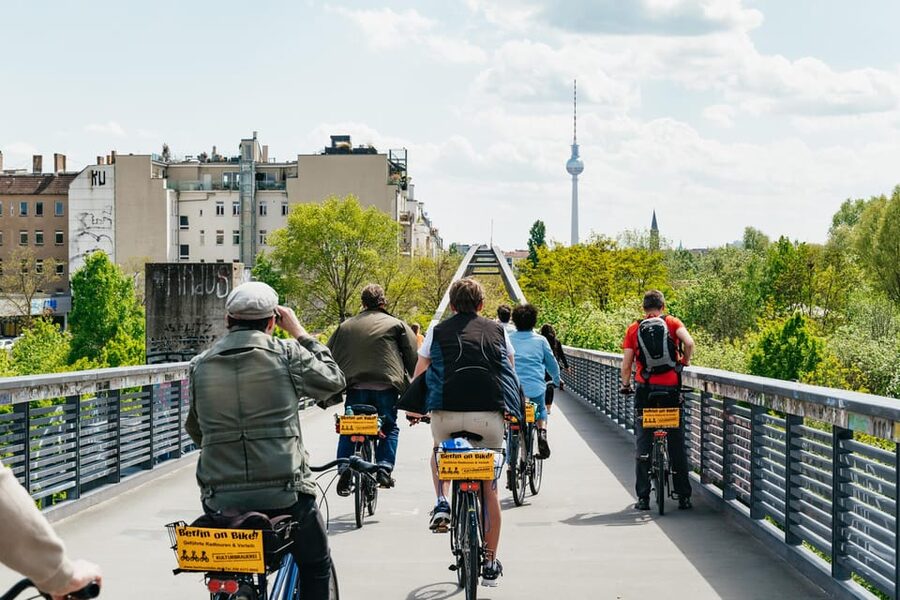 Berlin: Green City Guided Bike Tour - Following the Panke toward Gesundbrunnen
