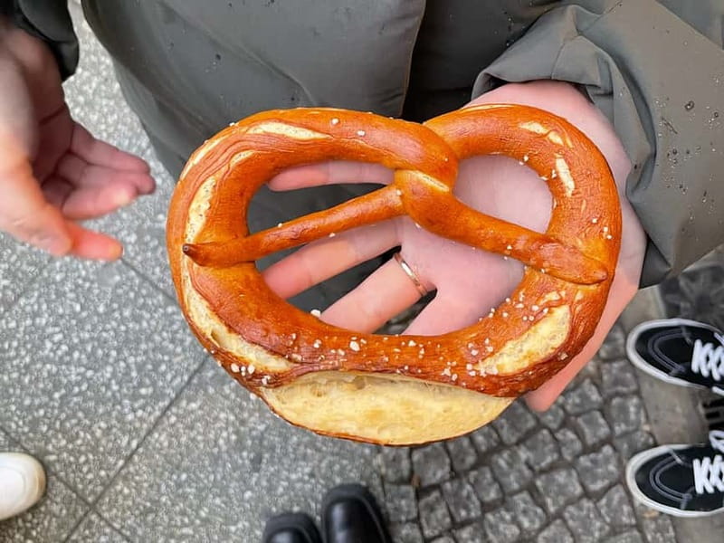 Berlin: Guided Street Food Tour with Tastings - What this Mitte food walk is really about