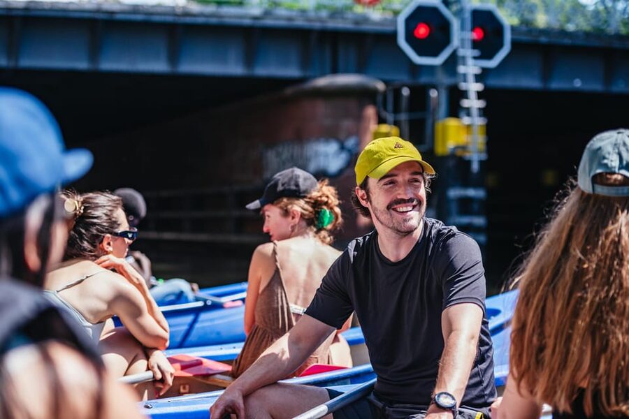 Berlin: Guided Tour by Canoe - Urbanhafen to Admiralbrücke: the gentle start