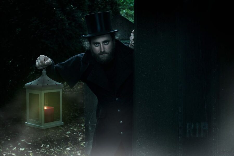 Berlin: Haunted Guided Live Theatre Tour in German - Who will enjoy this Berlin ghost walk