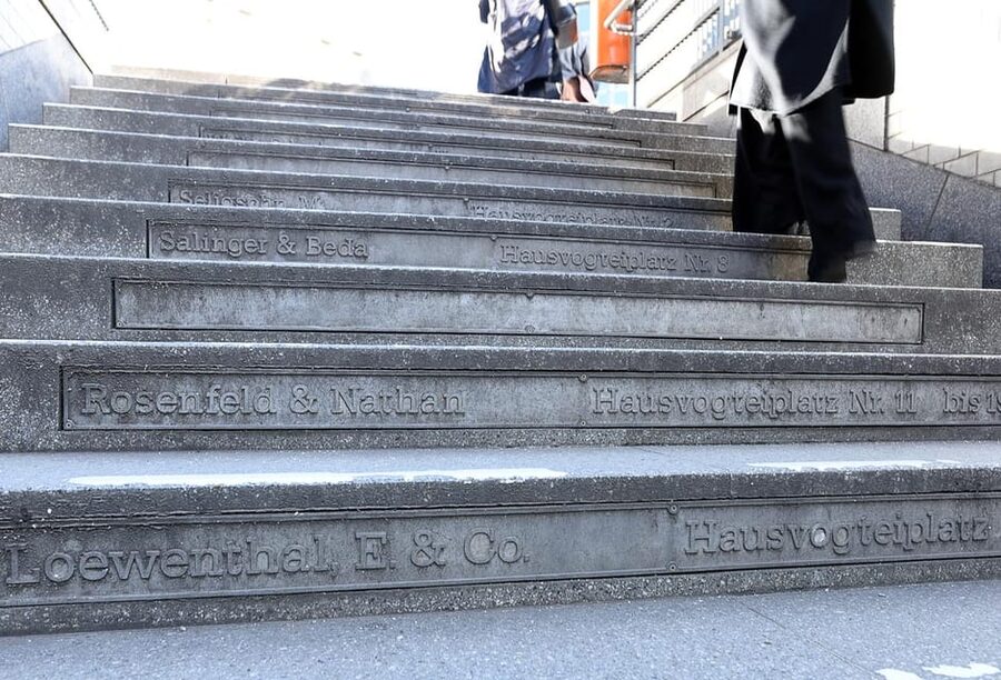 Berlin: Hidden gems around the Gendarmenmarkt - Guided walking tour - Why Gendarmenmarkt rewards a closer look