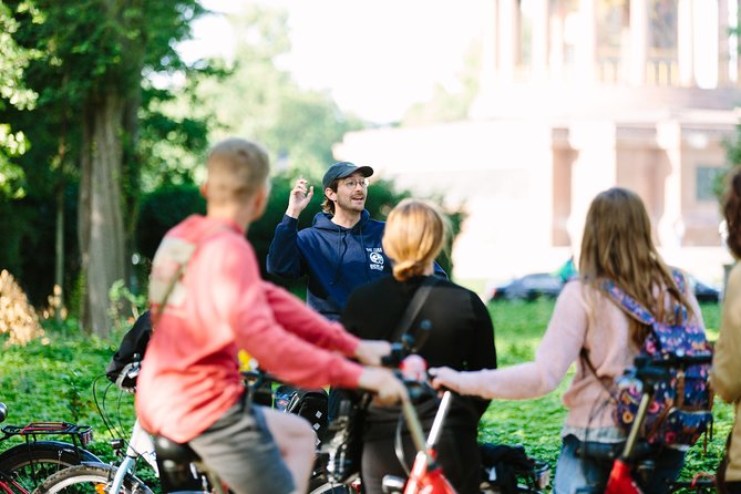 Berlin Highlights 3-Hour Bike Tour - Humboldt University, St. Hedwig’s, and Unter den Linden