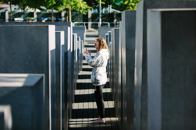 Berlin Highlights 3-Hour Bike Tour - The Holocaust Memorial and Brandenburg Gate