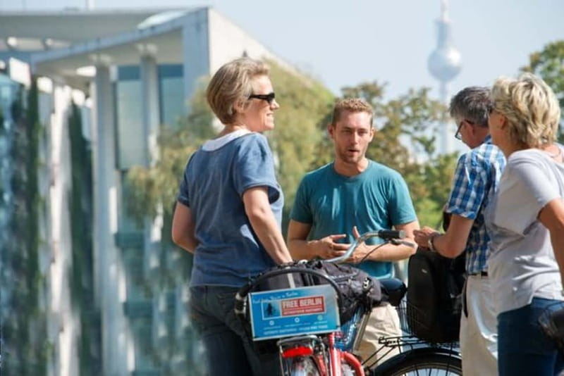 Berlin: Highlights Guided Bike Tour - Prenzlauer Berg and a city still changing