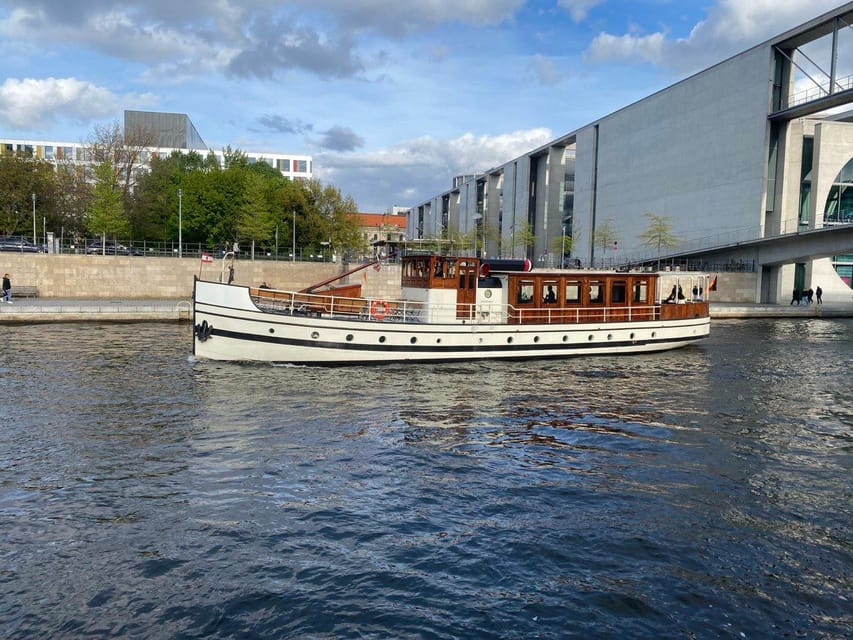 Berlin: Historic Boat Sightseeing City Center Tour - The Reichstag and Berlin’s government quarter