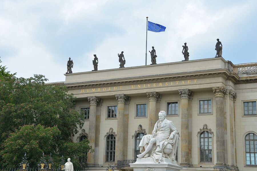 Berlin: Historic Center Walking Tour with a Real Berliner - Why the guide makes the difference