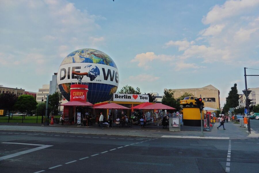 Berlin: Historical Sights & Berlin Wall Tour with a Berliner - Who will get the most from this tour