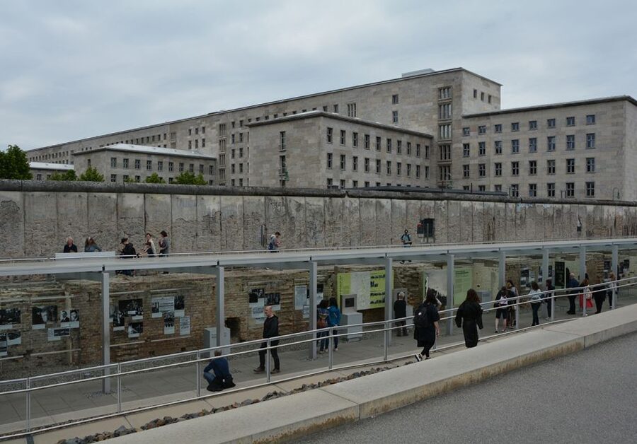 Berlin: Historical Sights & Berlin Wall Tour with a Berliner - Should you book the Berlin Wall walking tour?