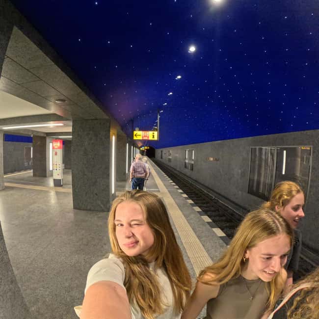 Berlin: History and Sightseeing with Kids (Free for Kids) - Making Difficult History Understandable