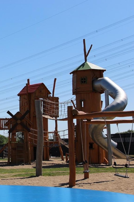 Berlin: Holland-Park day ticket - The 21-meter tower delivers the biggest thrill