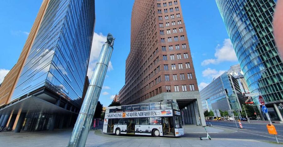 Berlin: Hop-on Hop-off Bus Tour with Live Commentary - Kurfürstendamm, KaDeWe, and the western start