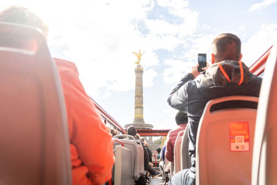 Berlin: Hop-On-Hop-Off Bus with Boat Cruise Option - Berlin Zoo and the return to Kurfürstendamm