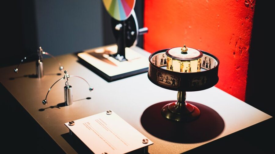 Berlin: Interactive DeJa Vu Museum Entrance Ticket - The first gallery spaces and visual tricks