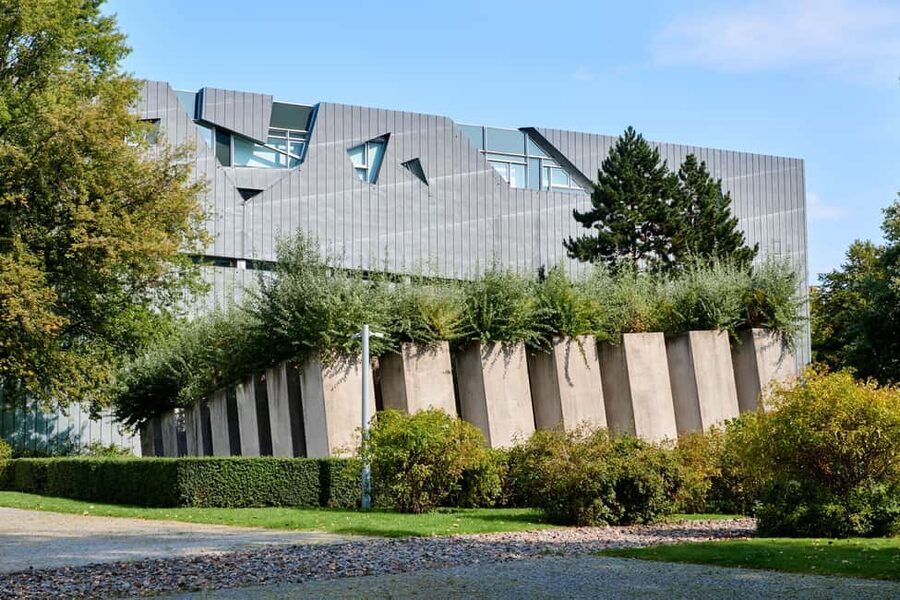 Berlin: Jewish Museum Highlights Tour - A tour told from a Jewish perspective