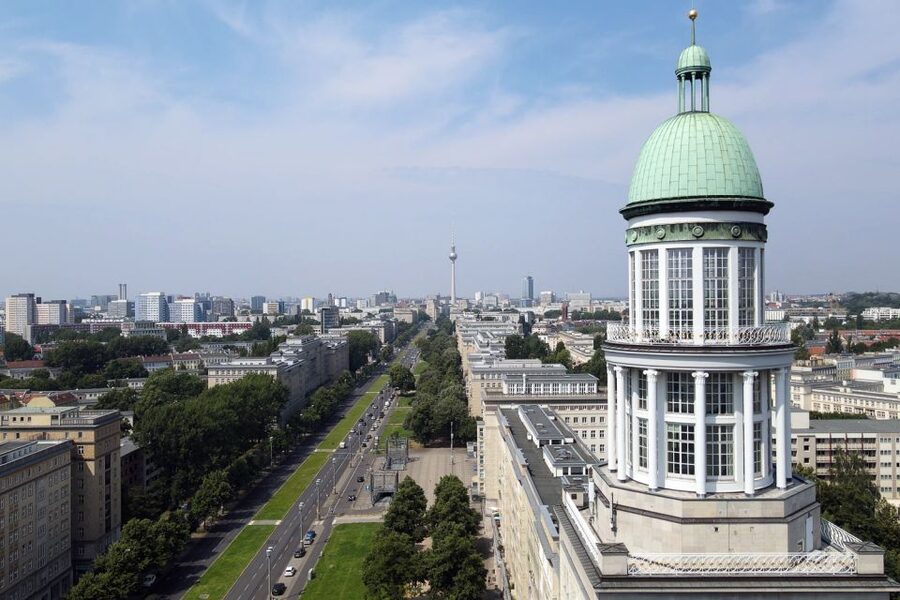 Berlin: Karl-Marx-Allee 2-Hour Tour - Kosmos cinema and Josef Kaiser’s design