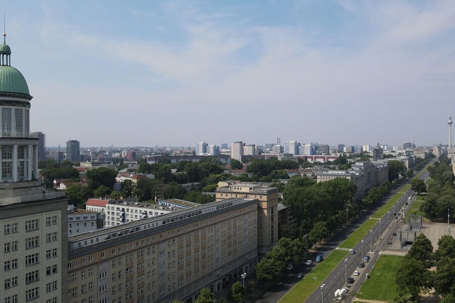 Berlin: Karl-Marx-Allee 2-Hour Tour - What the guide adds to the walk