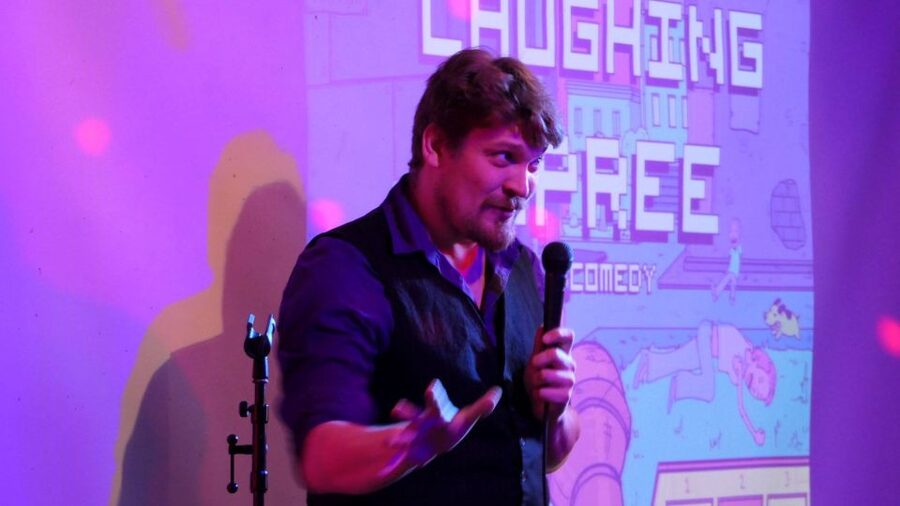 Berlin: Laughing Spree Comedy Show on a Boat - The comedy: open-mic energy in English