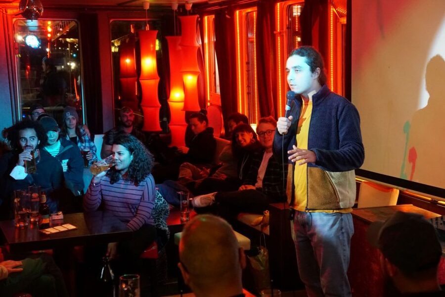 Berlin: Laughing Spree Comedy Show on a Boat - Why the host can make or break the night