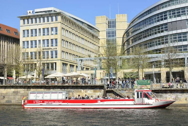Berlin: Panoramic Boat Tour with Bilingual Audio Guide - What this Berlin boat ride is really good at
