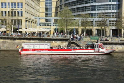 Panoramic Boat Tour with Bilingual Audio Guide