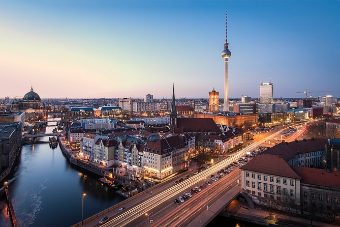 Berlin Photography Masterclass - Private Photography Lesson - Starting at Brandenburg Gate