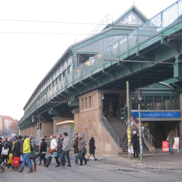 Berlin: Prenzlauer Berg District Guided Walking Tour - Mauerpark, music, markets, and the Berlin Wall