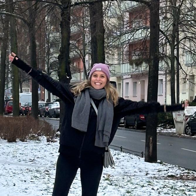 Berlin: Prenzlauer Berg District Guided Walking Tour - Schönhauser Allee, the district’s dividing line