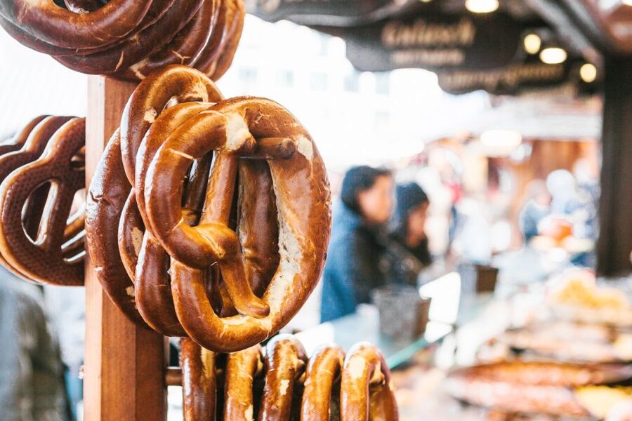Berlin: Private Custom Tour with a Local – Icons & Gems - Central Berlin or a local neighborhood?