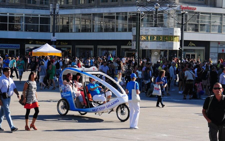 Berlin: Private Guided E-Rickshaw Tour - Key details before you book