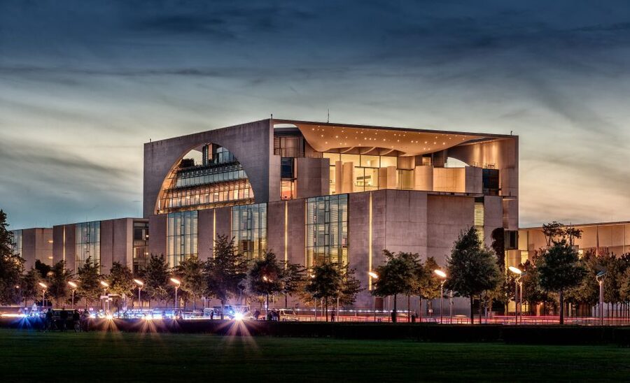 Berlin: Private Guided Tour of the Main Sights - Price, group size, and what is not included