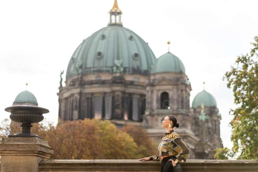 Berlin: Private Photo Session with Professional Photographer - Starting Near Museum Island