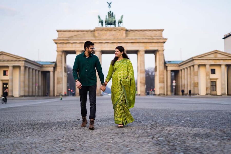 Berlin: Private Photo Session with Professional Photographer - Photo Delivery Within 48 Hours