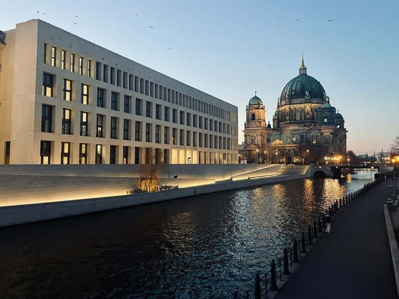 Berlin: Private Sightseeing Tour in an E-Rickshaw - Parochialkirche offers a quieter pause