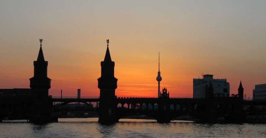 Berlin: Private Walking Tour with a Local - Starting at the World Time Clock