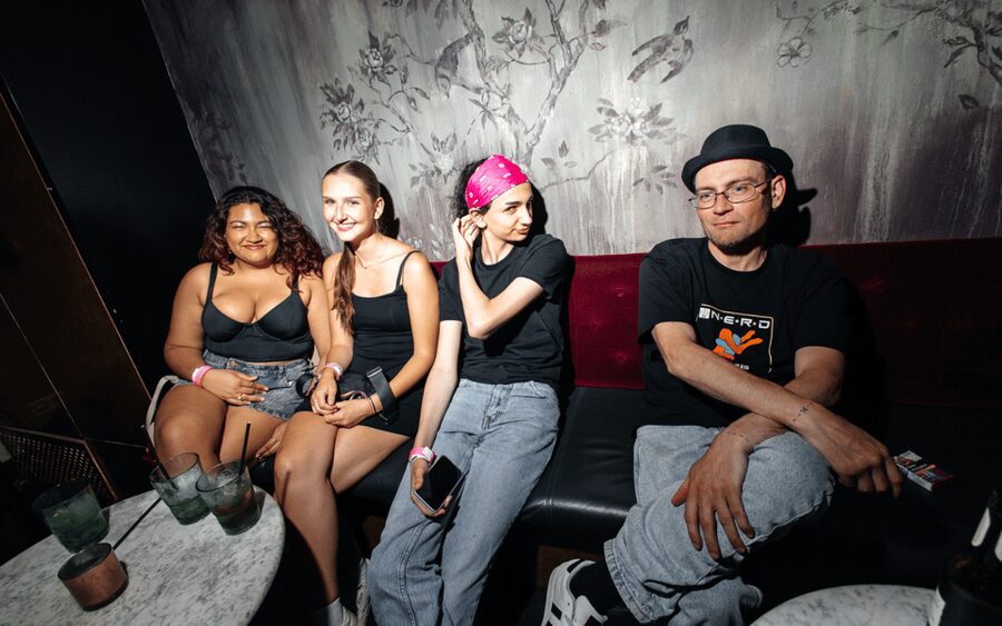 Berlin: Pub Crawl with Shots and VIP Club Entry - What to bring and what to wear