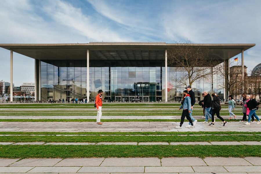 Berlin: Reichstag, Dome and Government District Guided Tour - Lord Foster’s glass dome and its practical design