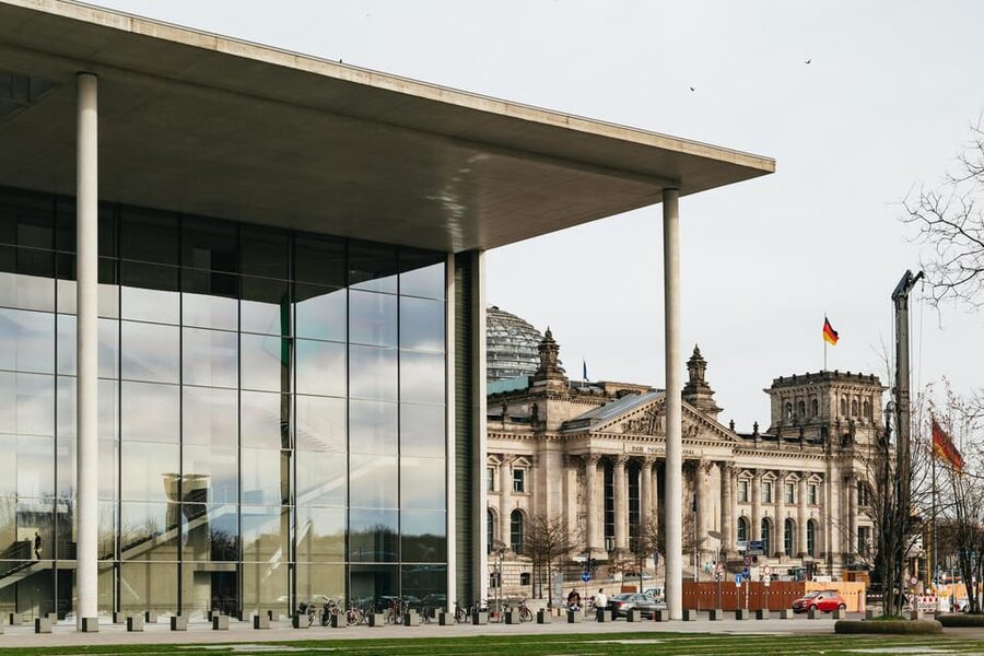 Berlin: Reichstag, Dome and Government District Guided Tour - What the $18 price really buys you