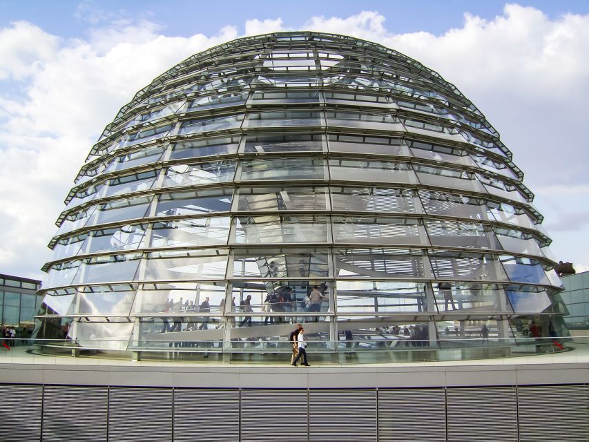 Berlin: Reichstag, Plenary Chamber, Cupola & Government Tour - The plenary chamber talk and parliamentary history