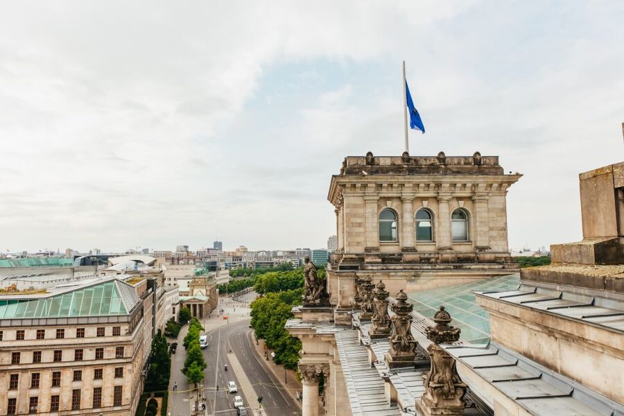 Berlin: Rooftop Breakfast at Käfer Restaurant Reichstag - Coffee costs extra, and that changes the price calculation