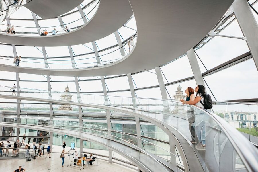 Berlin: Rooftop Breakfast at Käfer Restaurant Reichstag - Rooftop and terrace seating in changing weather
