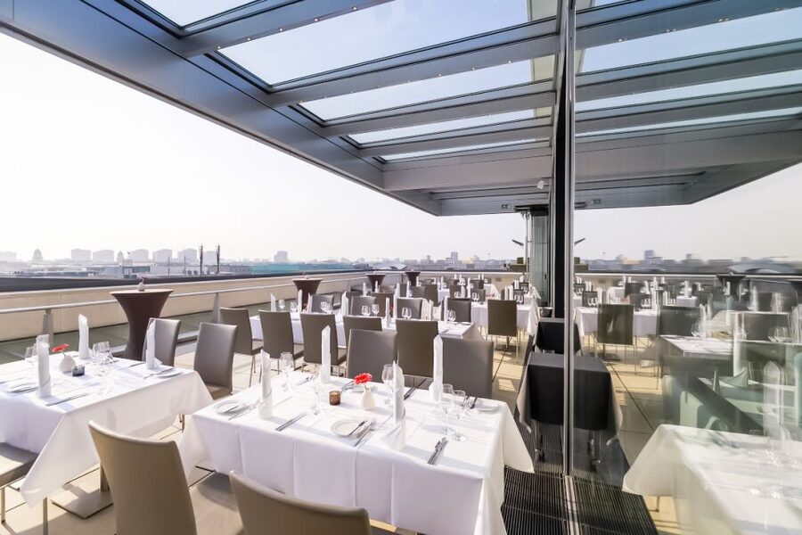 Berlin: Rooftop Dinner at the Käfer Restaurant Reichstag - Allow extra time for Reichstag security