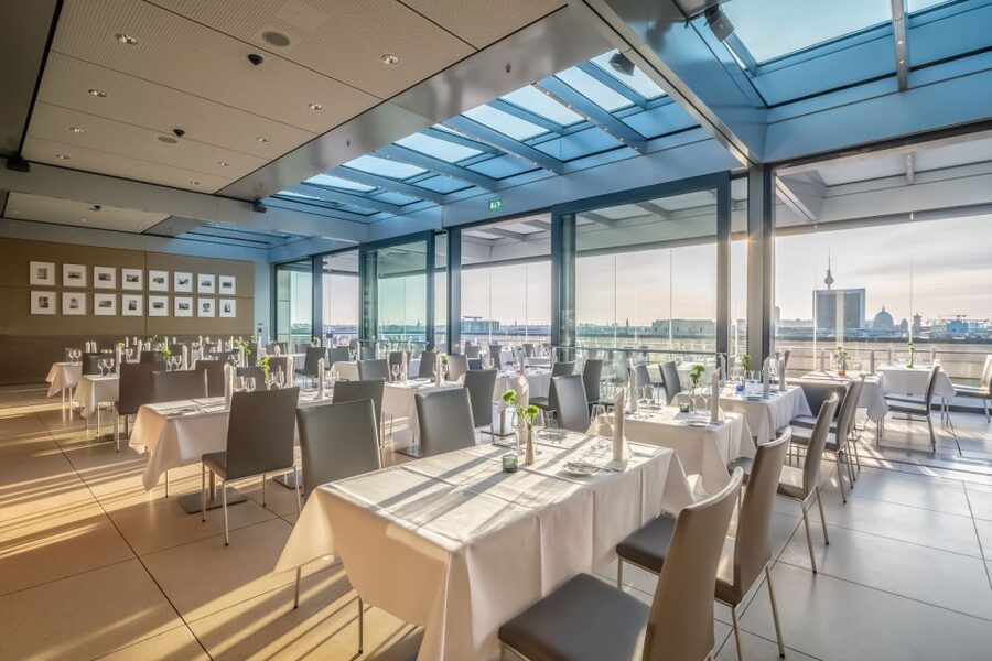 Berlin: Rooftop Lunch at the Reichstag's Käfer Restaurant - Walking through the glass dome after lunch